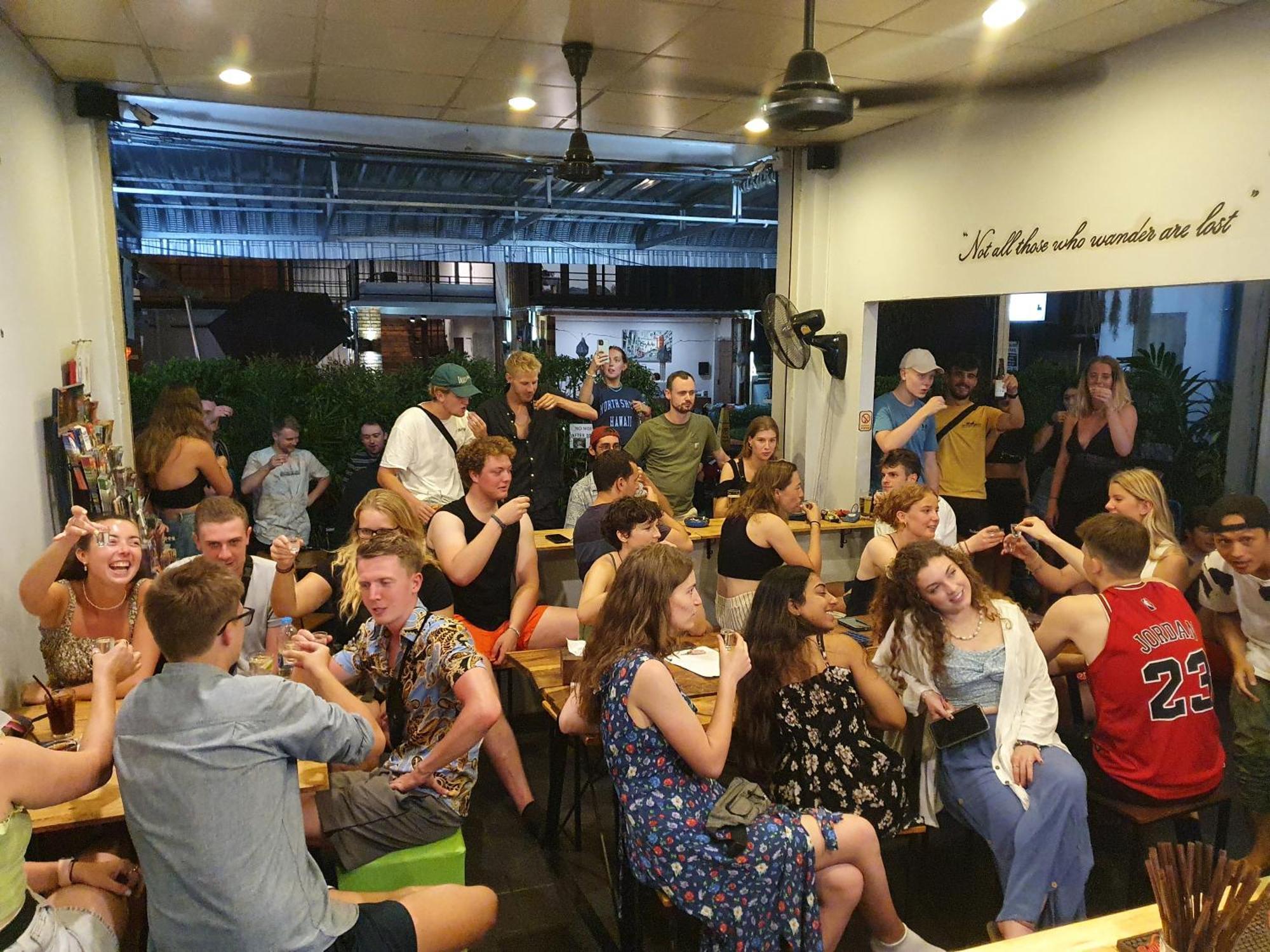 Stamps Backpackers Hostel เชียงใหม่ ภายนอก รูปภาพ
