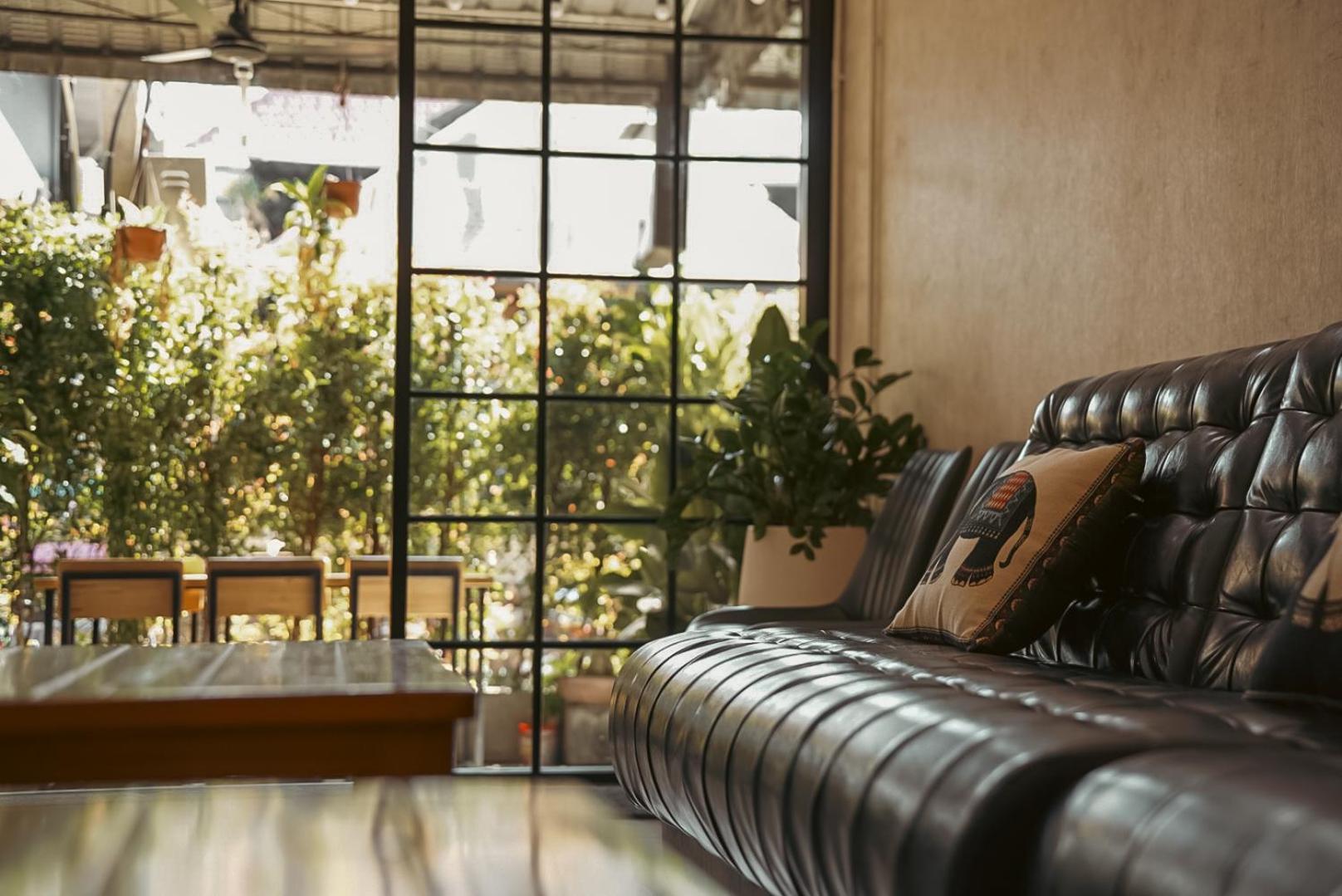 Stamps Backpackers Hostel เชียงใหม่ ภายนอก รูปภาพ