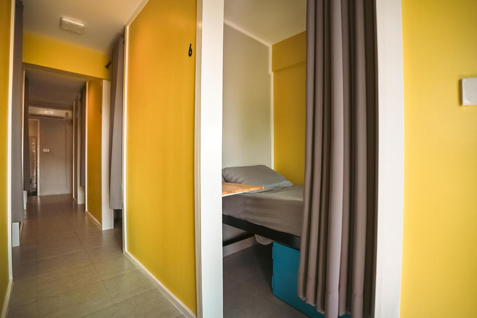 Stamps Backpackers Hostel เชียงใหม่ ภายนอก รูปภาพ